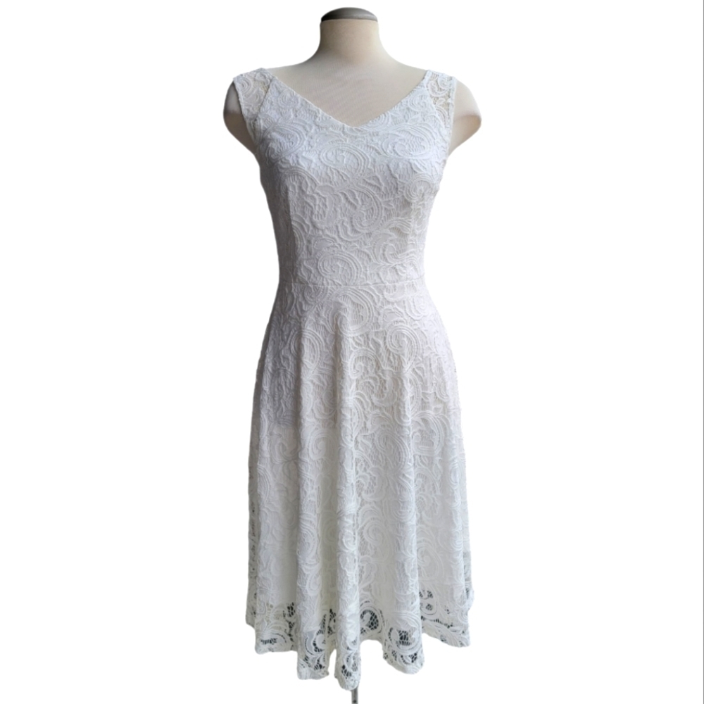 Dressystar | White Lace V-Neck Sleeveless Mid-Length Dress